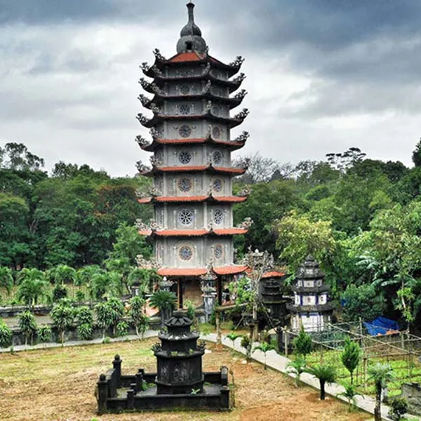 Vietnam tourism and cultural landmarks